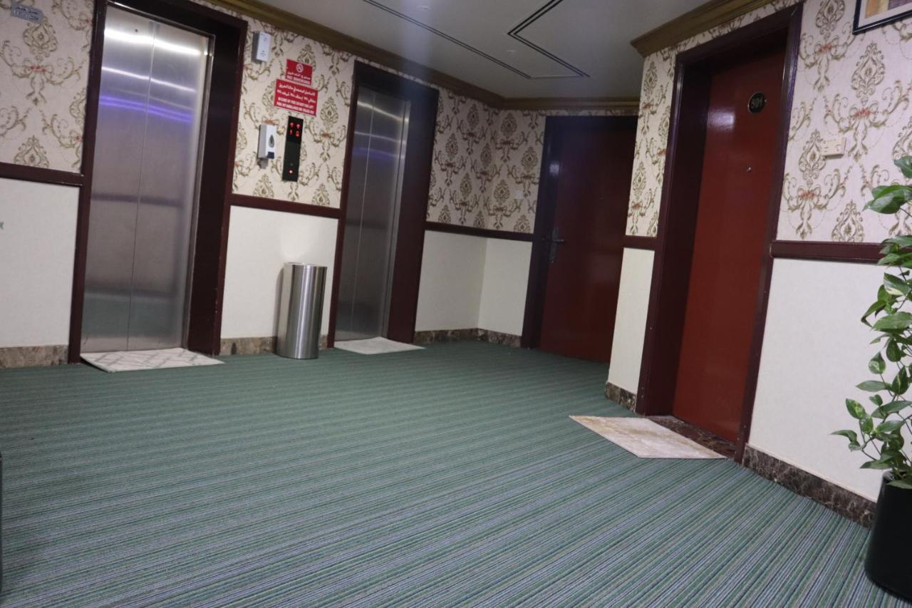 Al Zahabiya Hotel Apartments Дубай Екстериор снимка