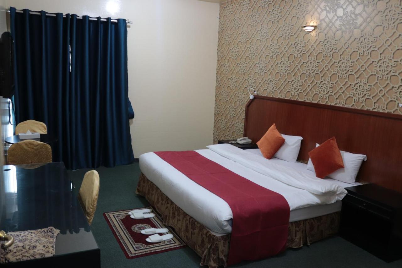 Al Zahabiya Hotel Apartments Дубай Екстериор снимка