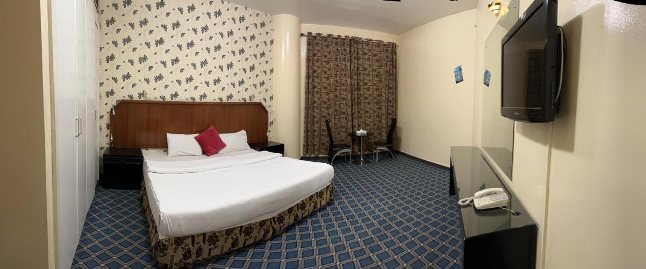 Al Zahabiya Hotel Apartments Дубай Екстериор снимка