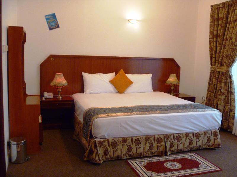Al Zahabiya Hotel Apartments Дубай Екстериор снимка