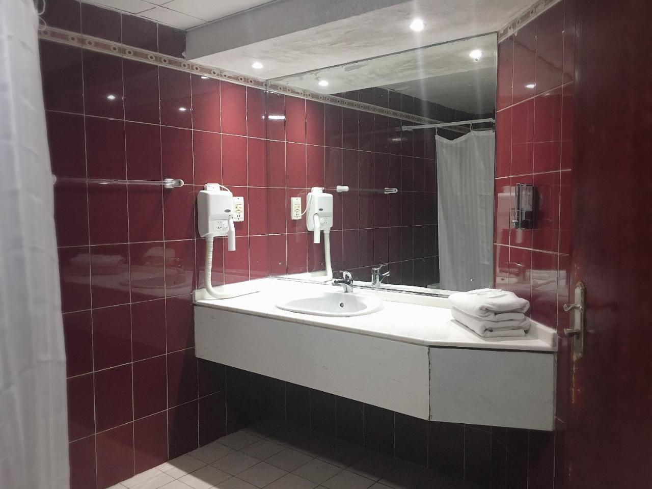 Al Zahabiya Hotel Apartments Дубай Екстериор снимка