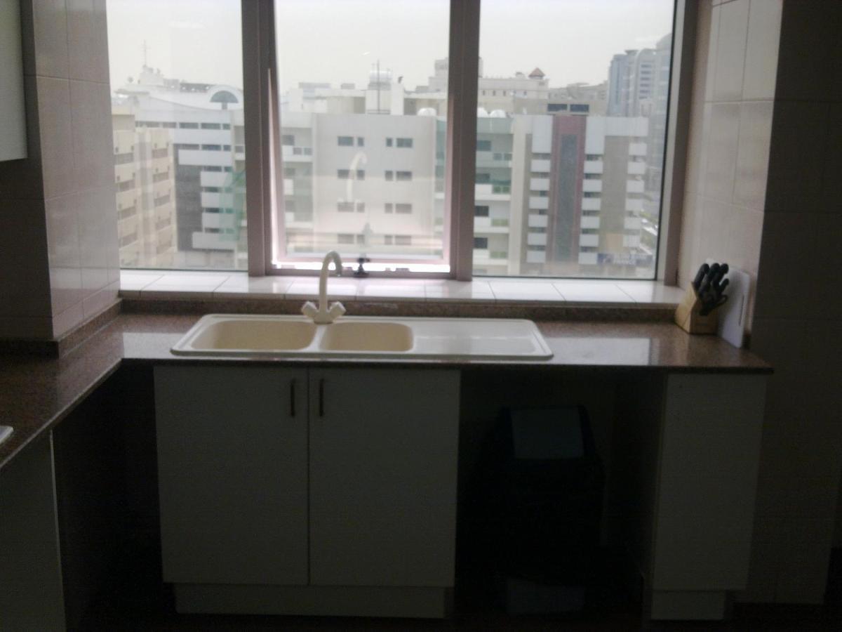 Al Zahabiya Hotel Apartments Дубай Екстериор снимка